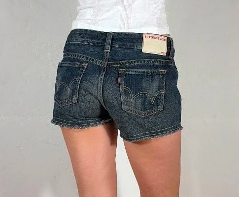 Edwin Raw Hem Shorts, S