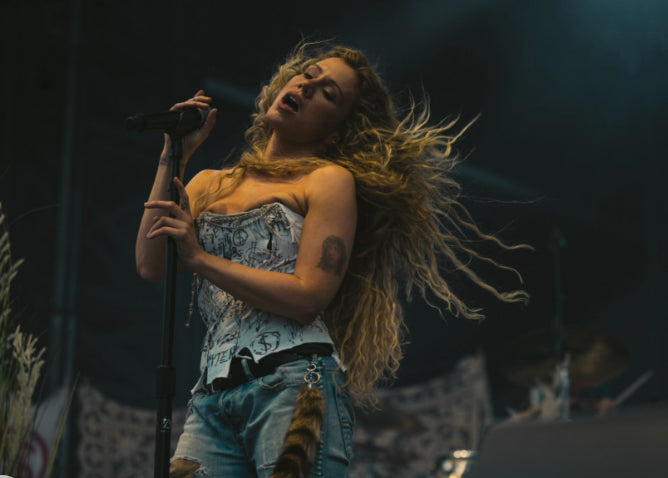 NEON SKIES FESTIVAL: SLAYYYTER