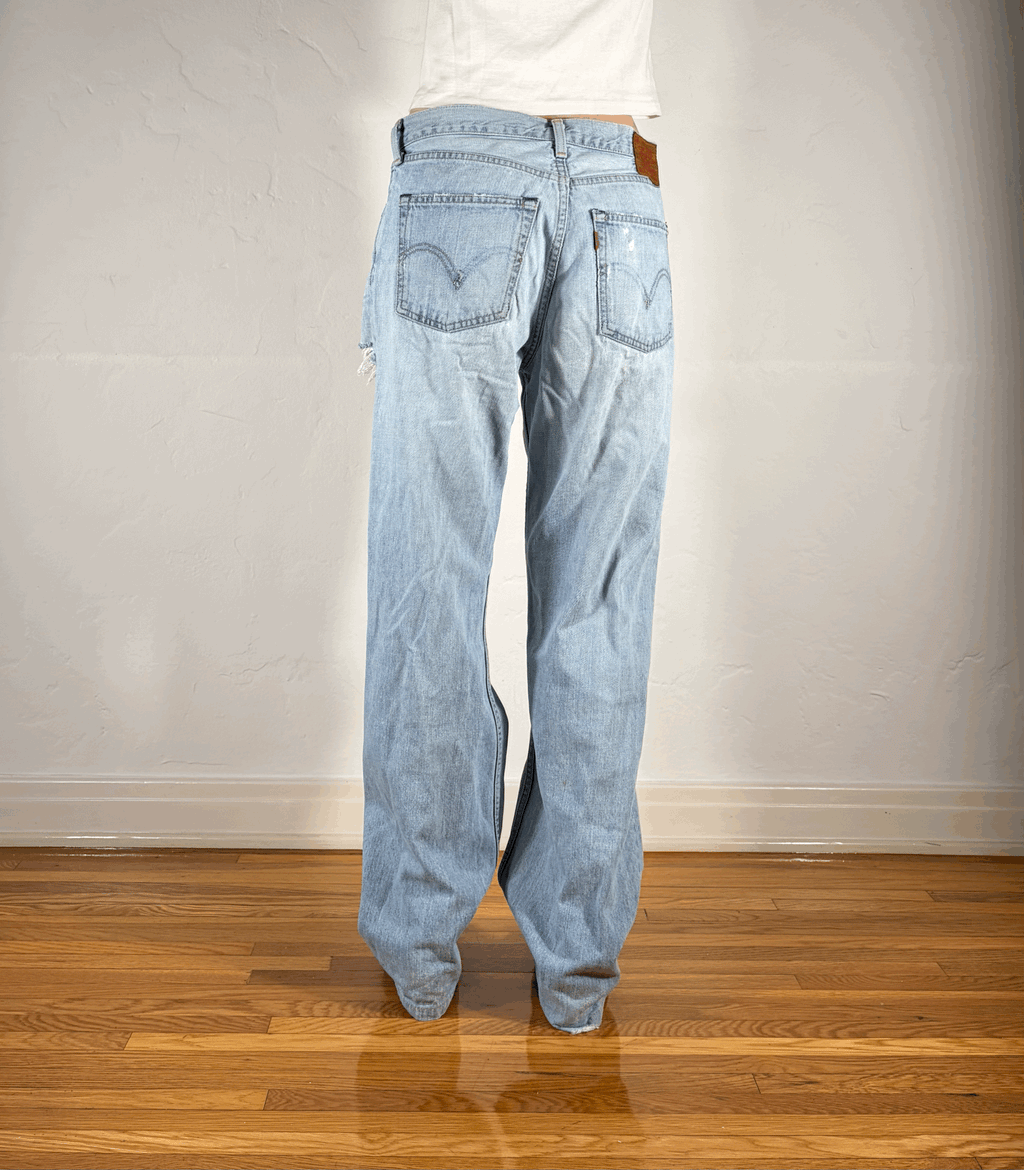 Levi Vintage Light Blue Distressed Jeans, L