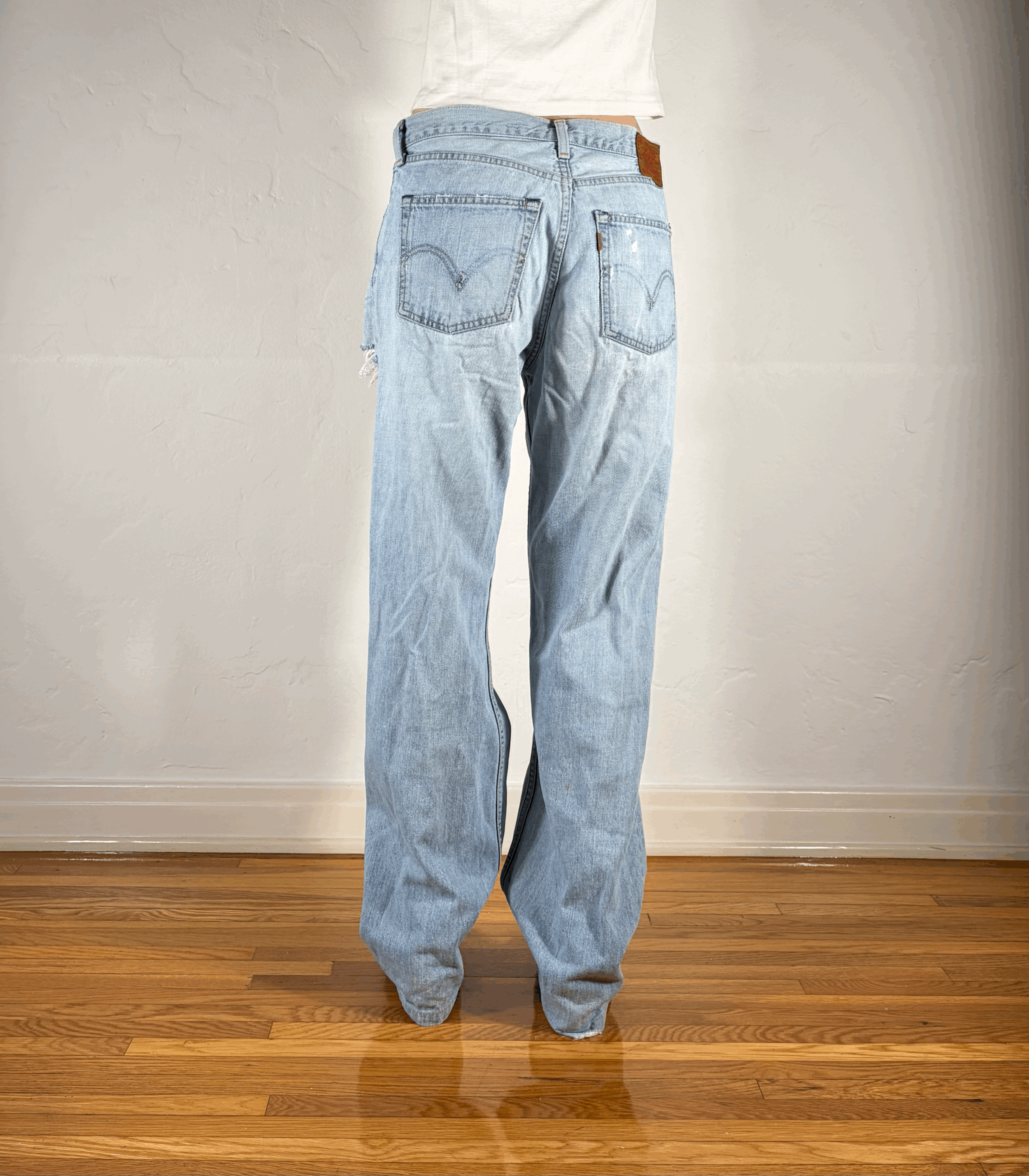 Levi Vintage Light Blue Distressed Jeans, L