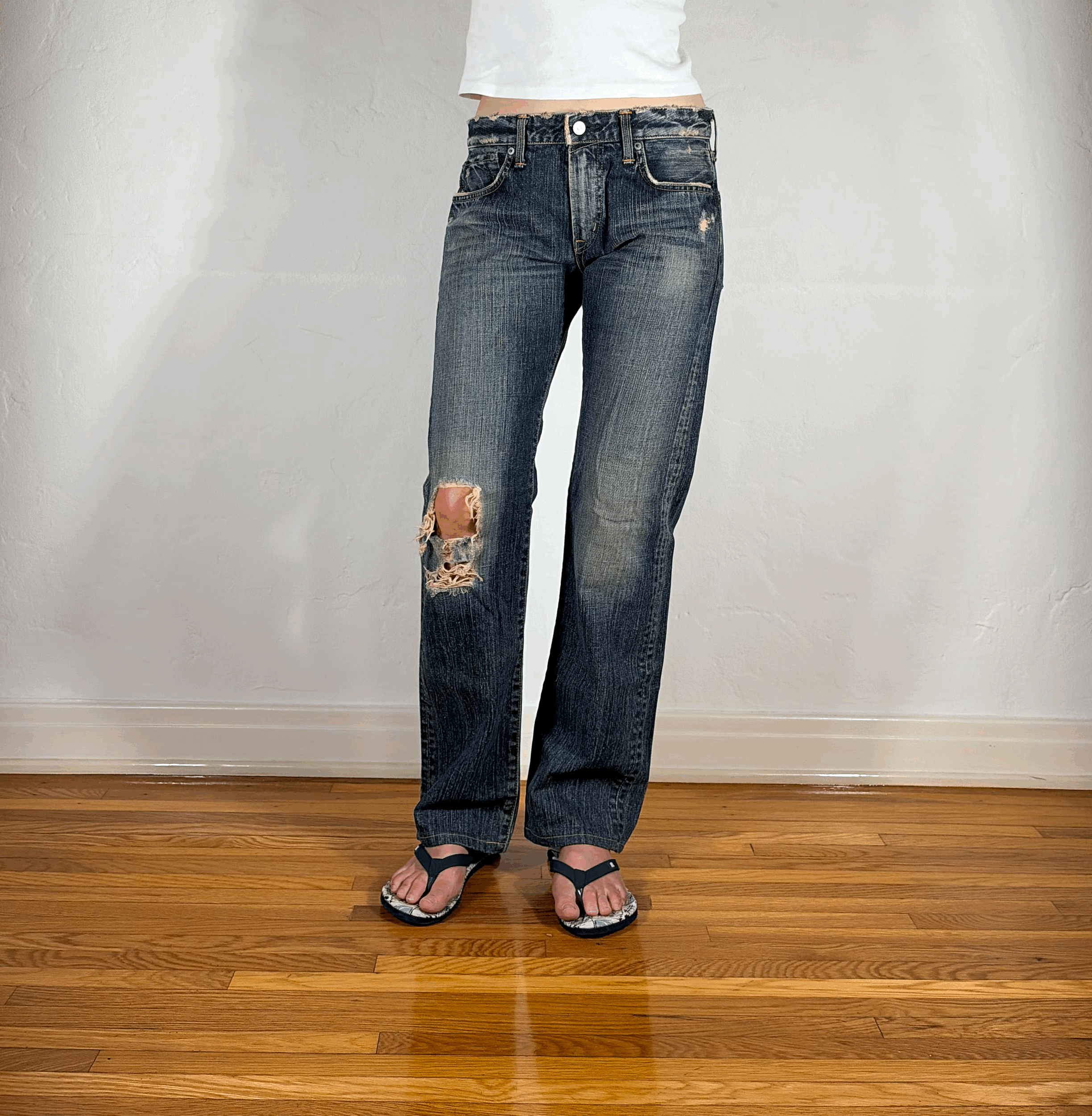 Soft Baggy Distressed Jeans, S