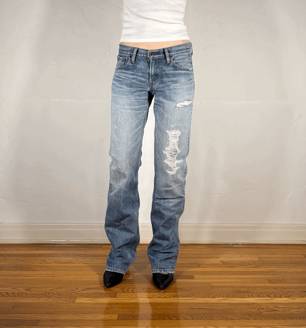 Levi Classic Vintage Ripped and Repaired Jeans, M