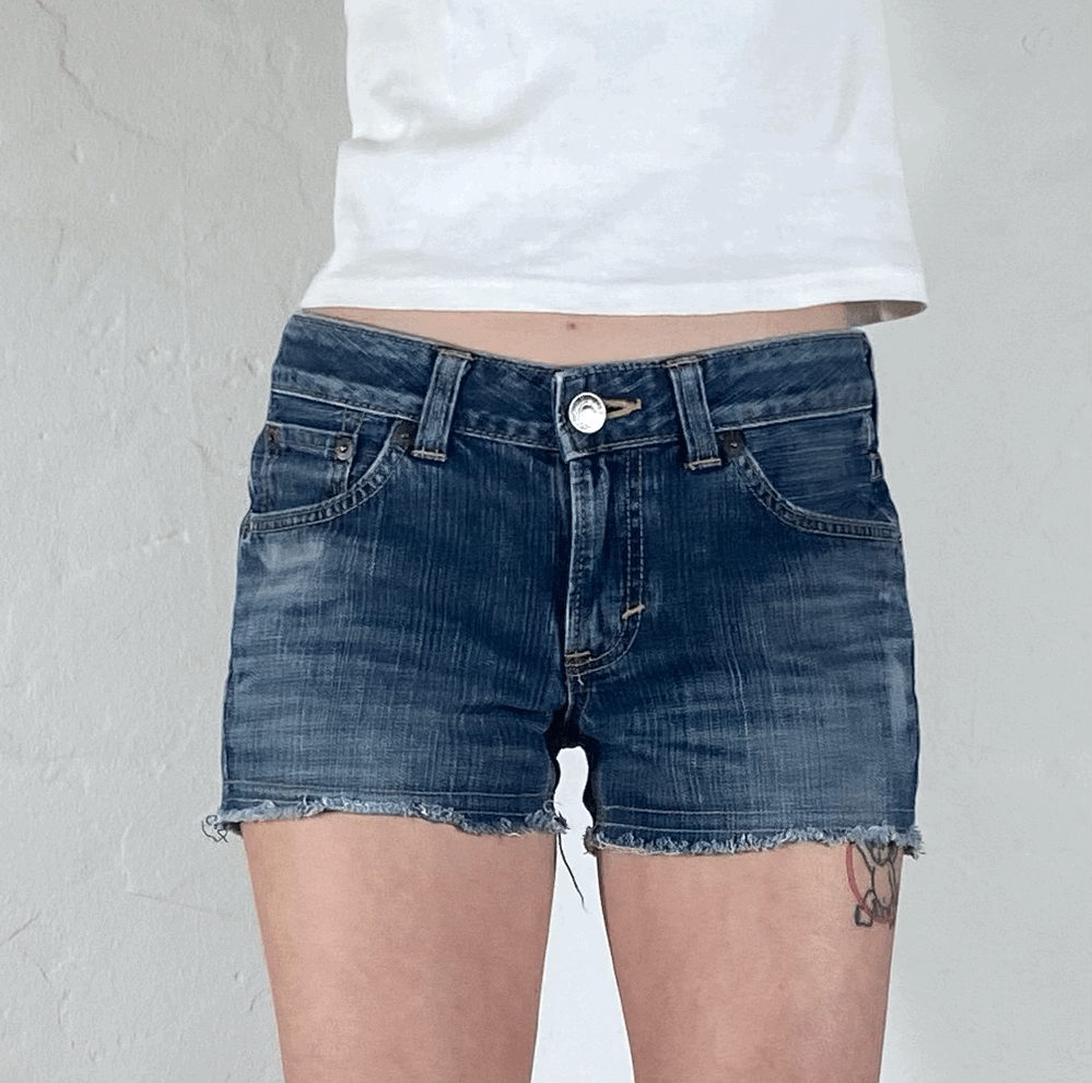 Edwin Raw Hem Shorts, S
