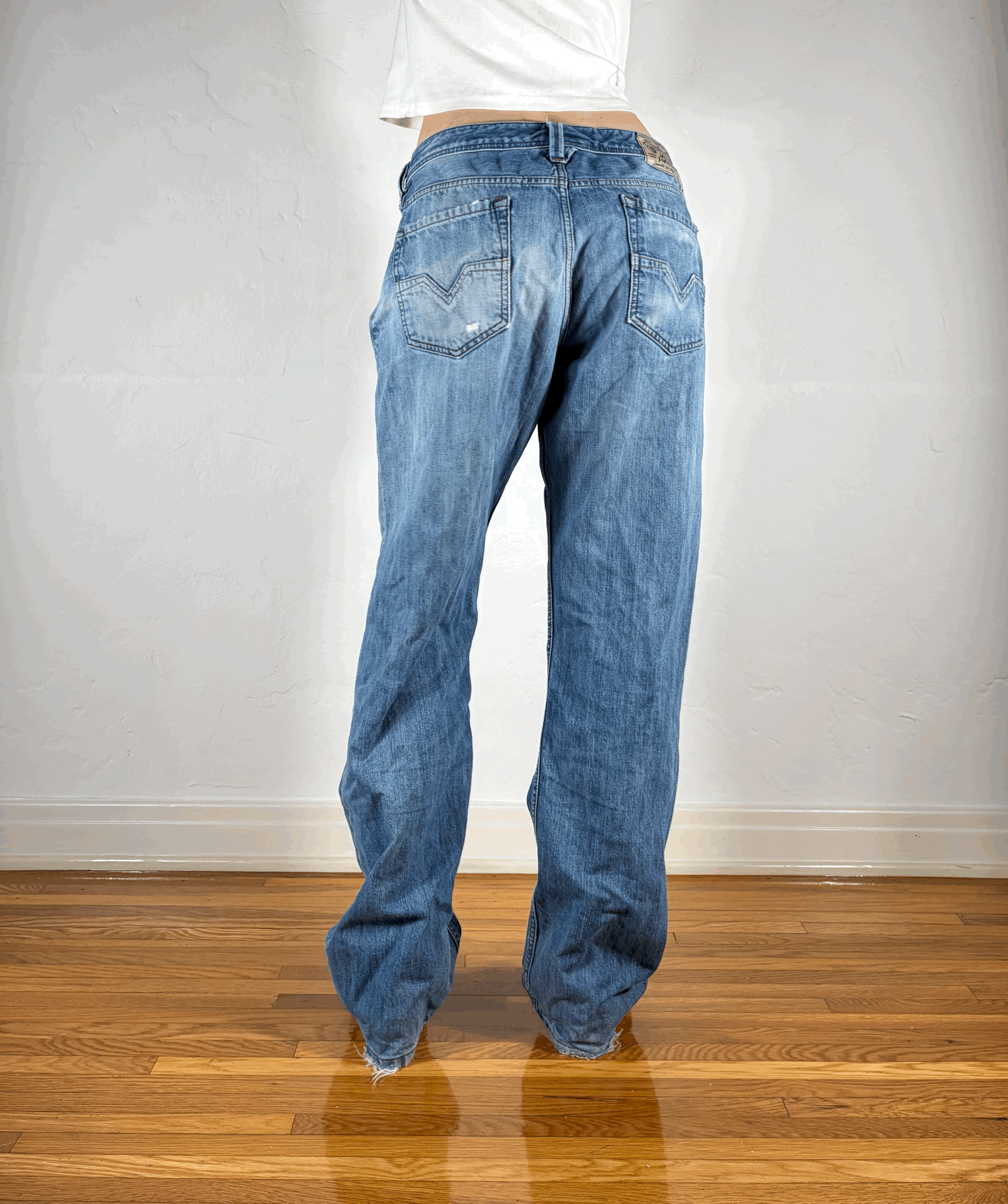 Diesel Relaxed Distressed Blue Jeans, XL