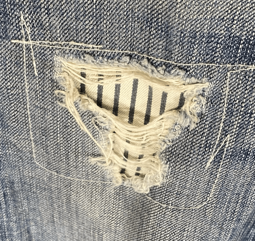 Distressed Capri Jeans, XS