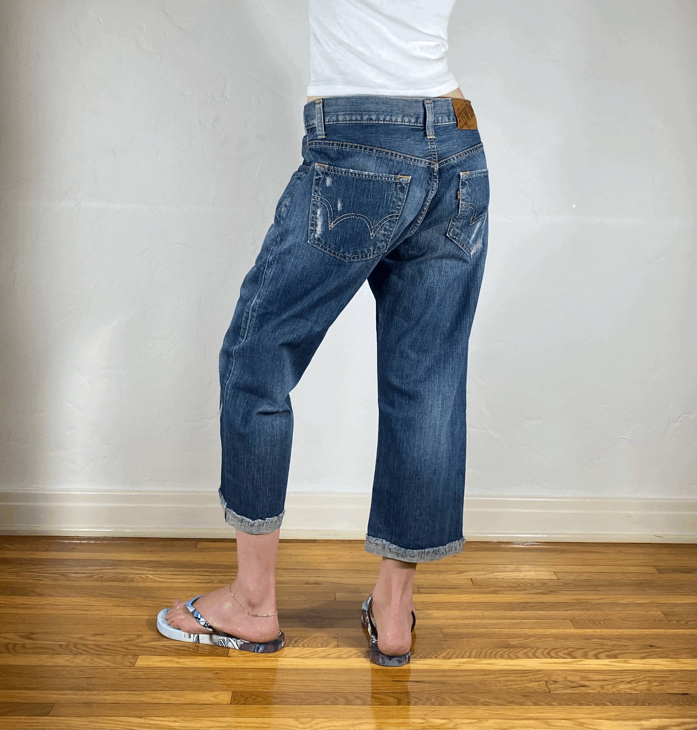 Distressed Capri Jeans, L