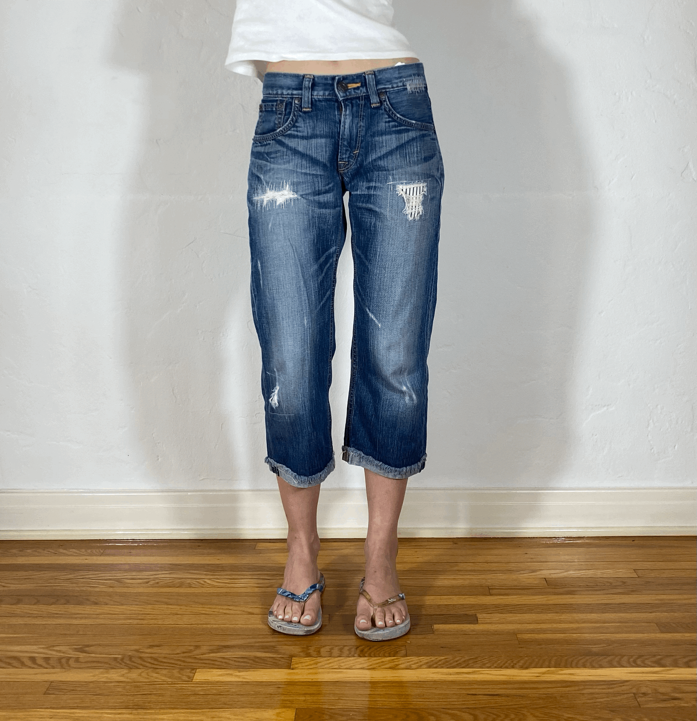 Distressed Capri Jeans, XS