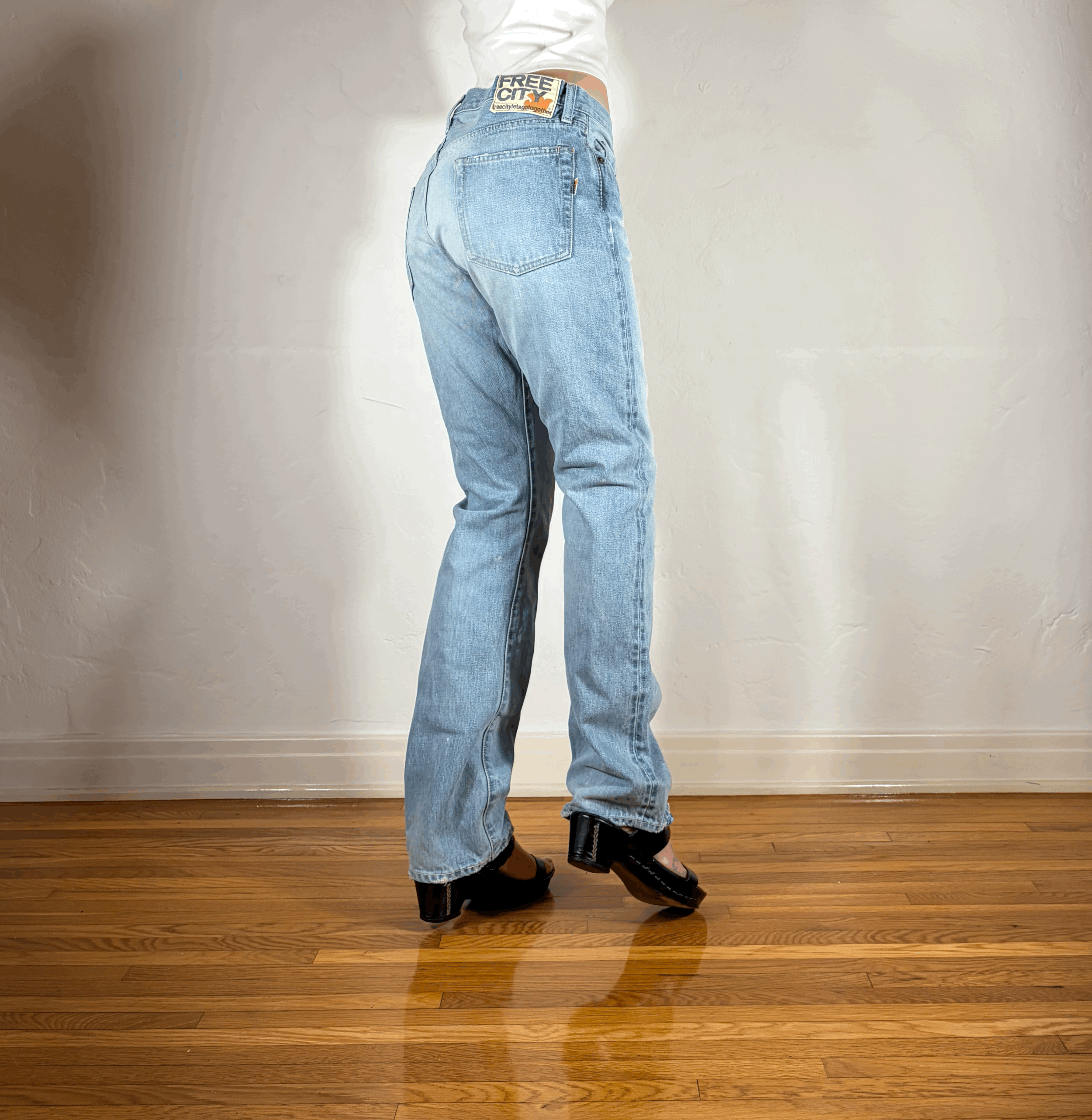Free City Light Blue Jeans, M