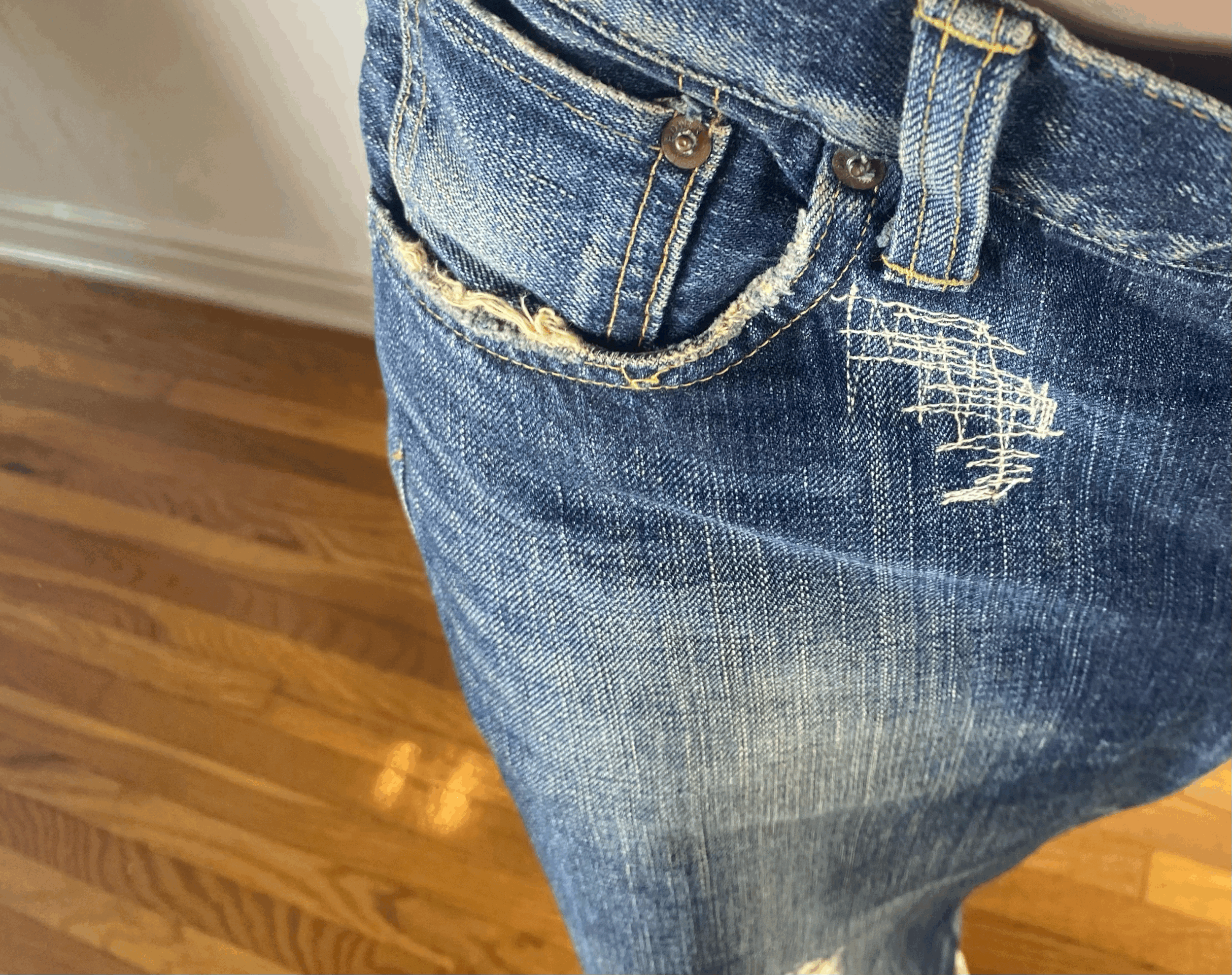 Distressed Capri Jeans, L/XL