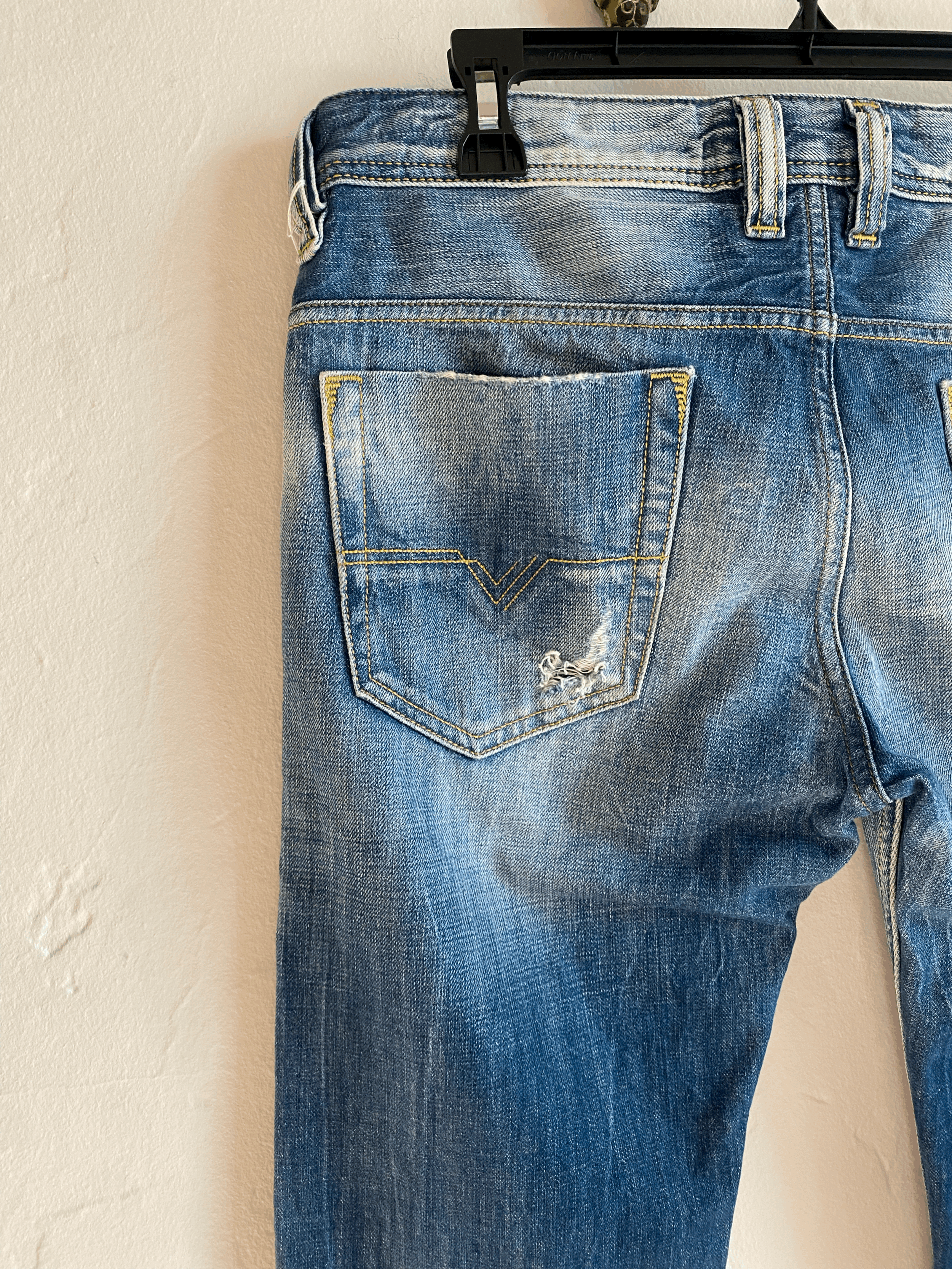Diesel Distressed Blue Jeans, L