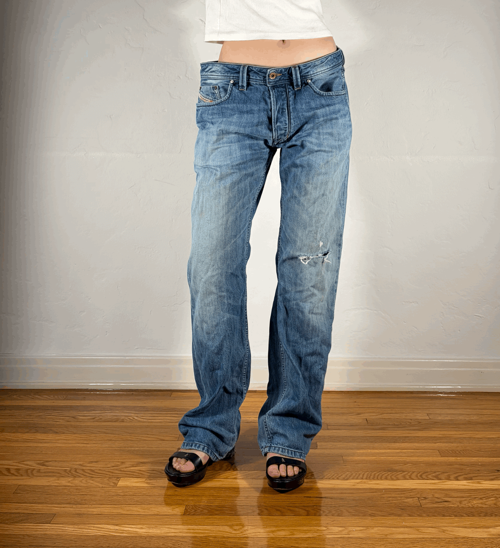 Diesel Relaxed Distressed Blue Jeans, XL