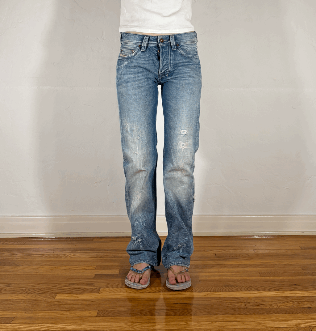 Diesel Relaxed Red Stitched Light Jeans, S