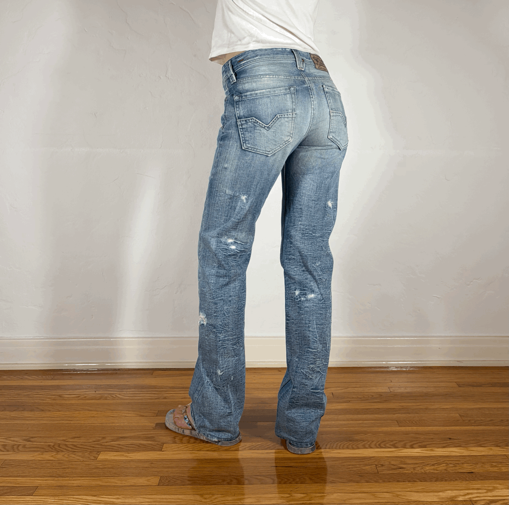 Diesel Relaxed Red Stitched Light Jeans, S