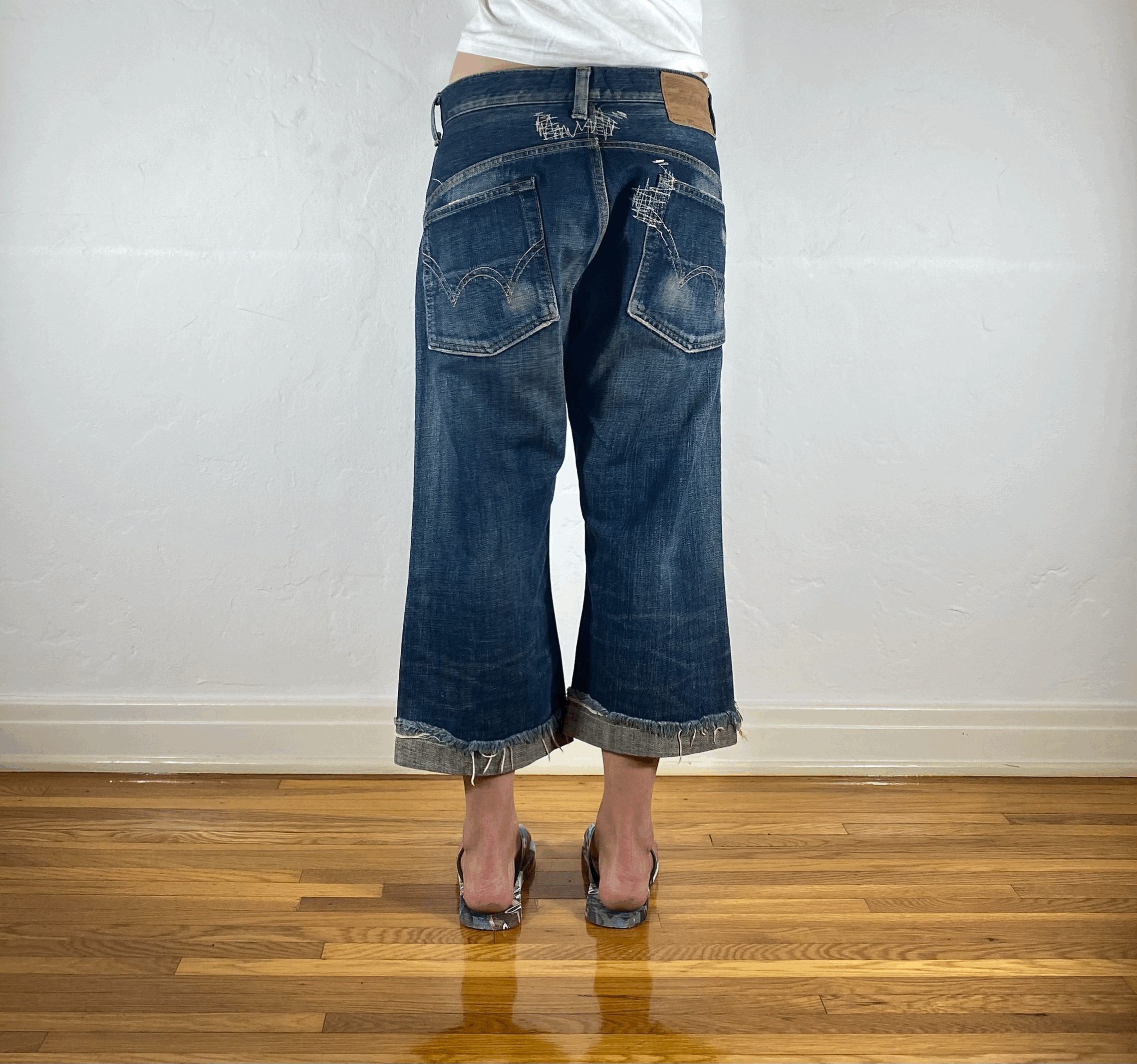 Distressed Capri Jeans, L/XL
